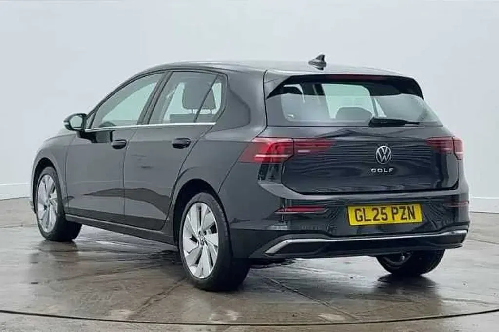 Used VW Golf VIII 150 HP (110 kW) 2025