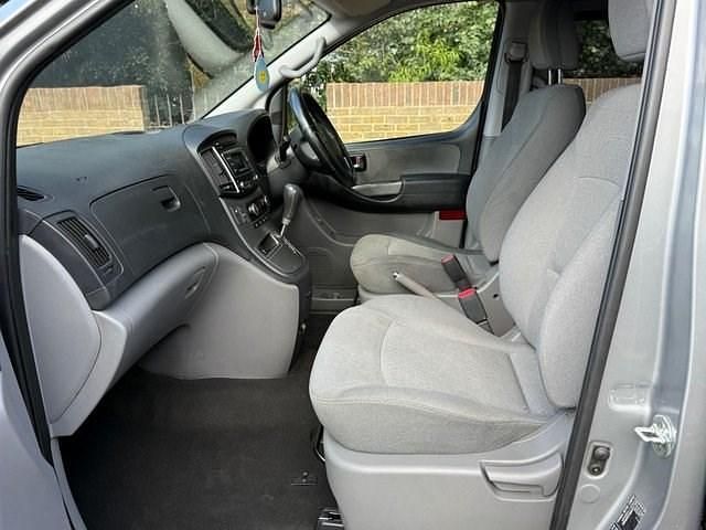 Used Hyundai I800 SE 170 HP (125 kW) 2018 Silver MPV