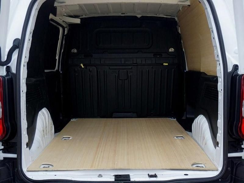 Used Peugeot Partner Premium 2022 White MPV