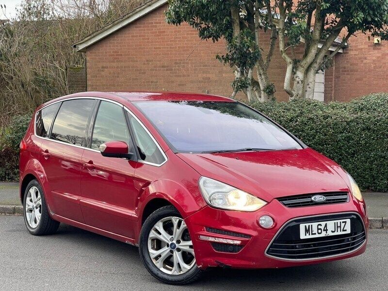Red Used 2014 Ford S-MAX Titanium MPV | £1,995 (Fair price) - Image 1/4