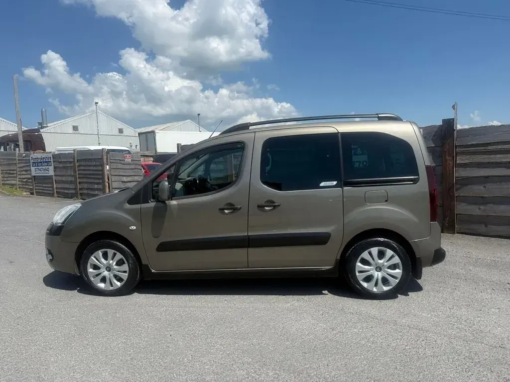 Used Citroën Berlingo XTR 115 HP (84 kW) 2014 Brown MPV