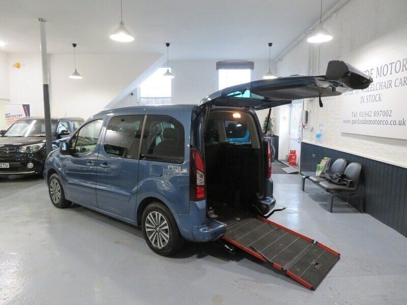Blue Used 2016 Peugeot Partner Access MPV | £13,500 - Image 1/3