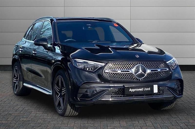 Used Mercedes GLC300 AMG Line Premium 258 HP (189 kW) 2025 Obsidian black Estate