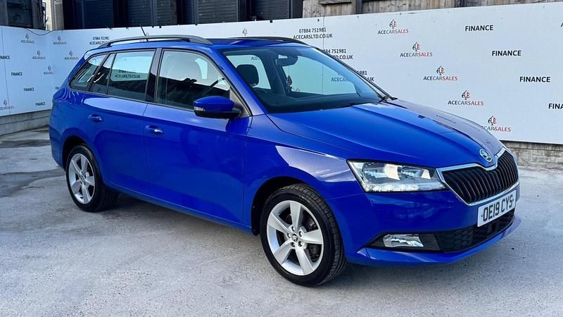 Used Skoda Fabia SE L 110 HP (80 kW) 2019 Blue Estate