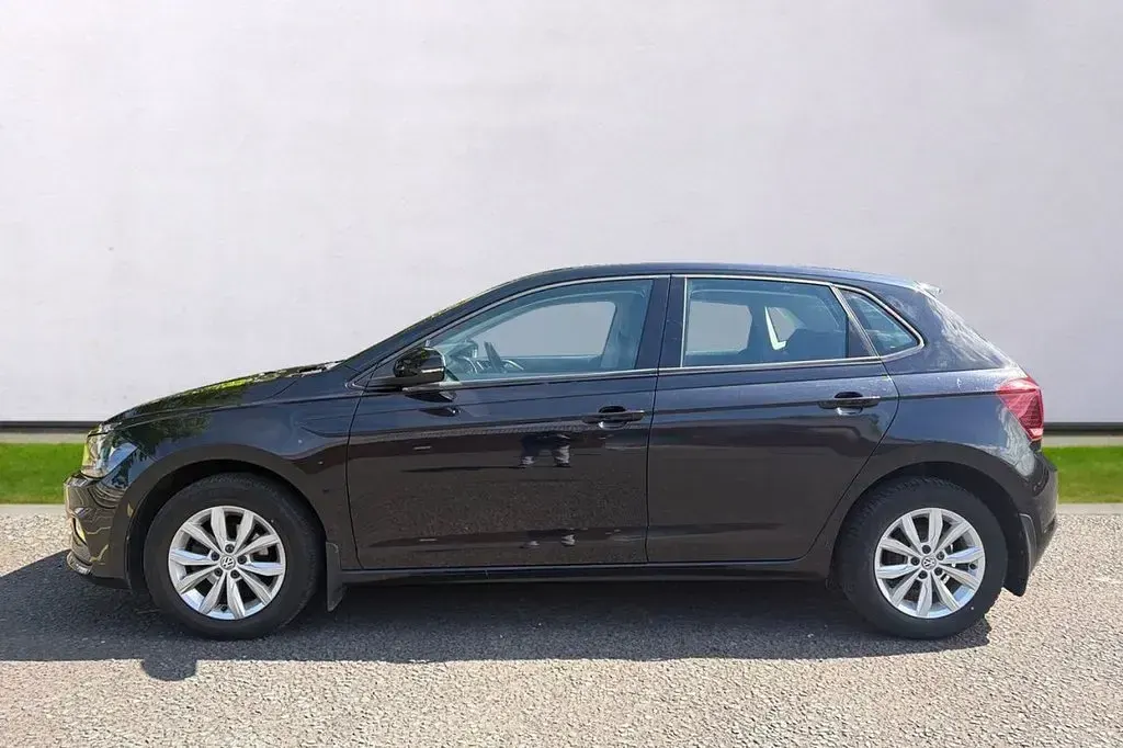 Used VW Polo SE 65 HP (47 kW) 2018 Black Hatchback