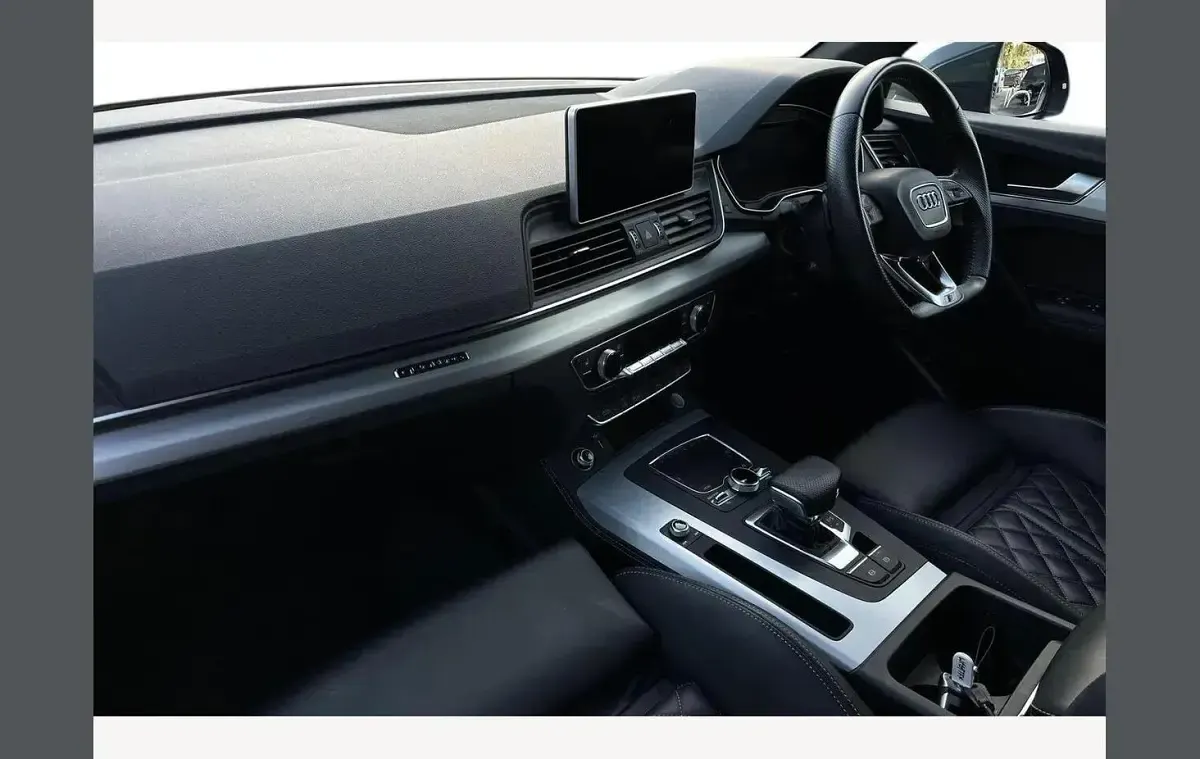 Begagnad Audi Q5 Competition 367 HK (269 kW) 2019 Grå SUV