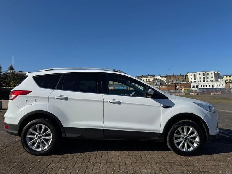 Used Ford Kuga Titanium 2016 White SUV