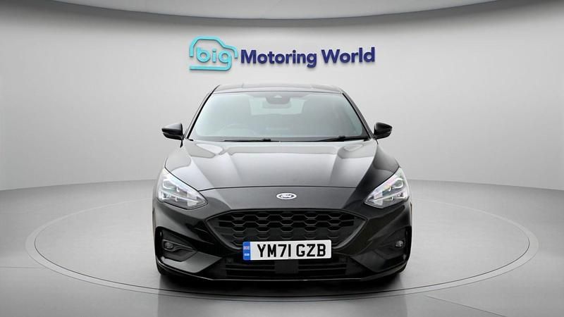 Used Ford Focus ST-Line X 125 HP (91 kW) 2021 Black Hatchback