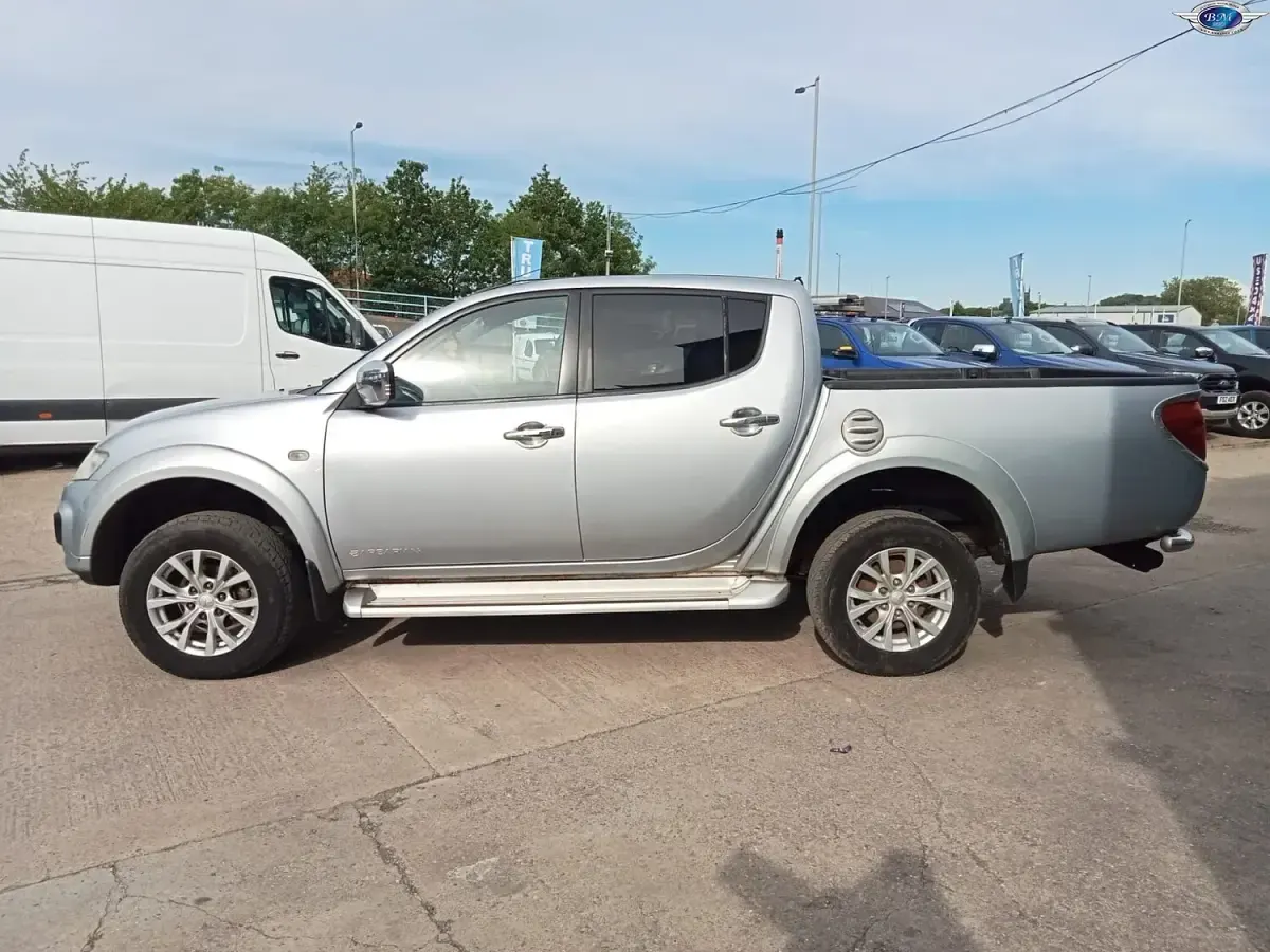 Used Mitsubishi L200 2014 Silver Pickup