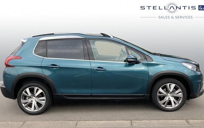 Used Peugeot 2008 Allure 110 HP (80 kW) 2019 Green SUV