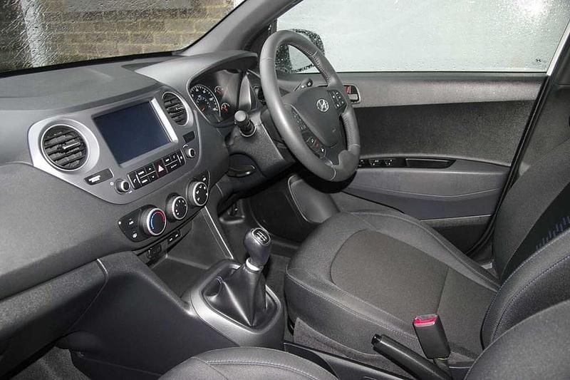 Used Hyundai i10 GO! 2018 Polar white Hatchback