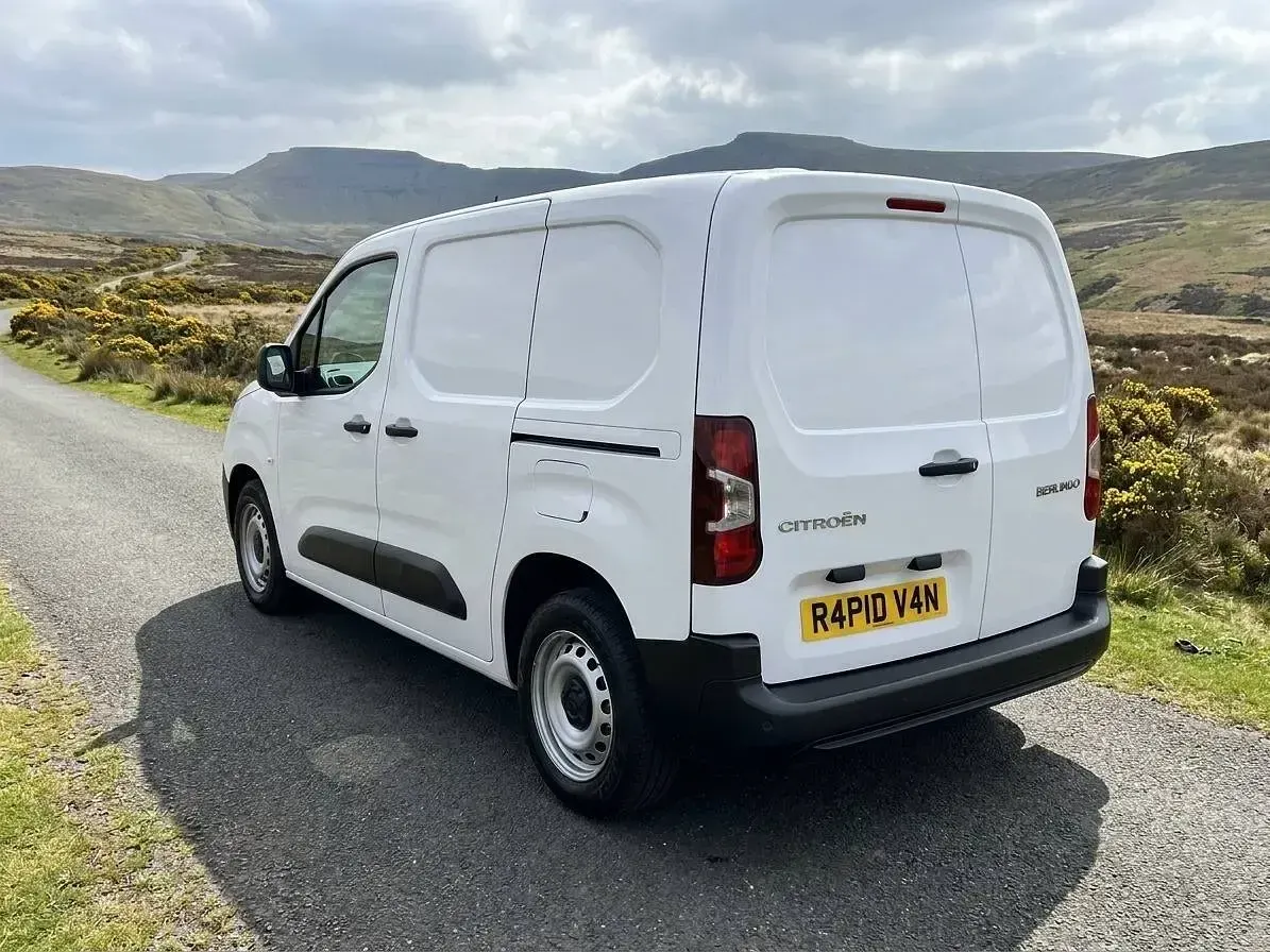 New Citroën Berlingo 130 HP (95 kW) 2026 White MPV