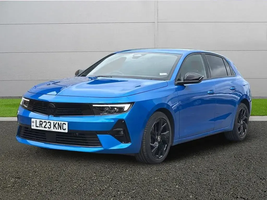 Used Vauxhall Astra 130 HP (95 kW) 2023 Blue Hatchback