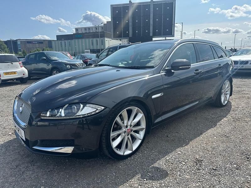 Begagnad Jaguar XF Portfolio 2014 Grå Sedan