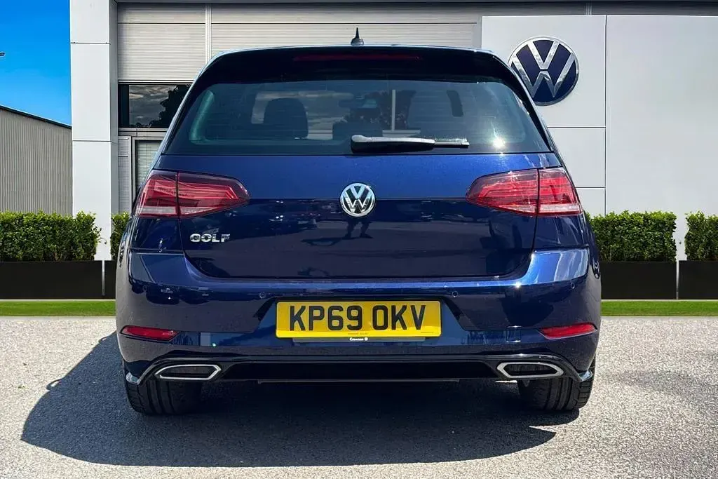 Used VW Golf VII R-line 150 HP (110 kW) 2019 Blue Hatchback
