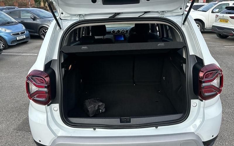 Used Dacia Duster Prestige 90 HP (66 kW) 2022 White SUV
