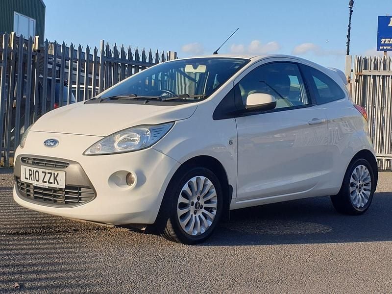 Used Ford Ka Zetec 69 HP (50 kW) 2010 White Hatchback