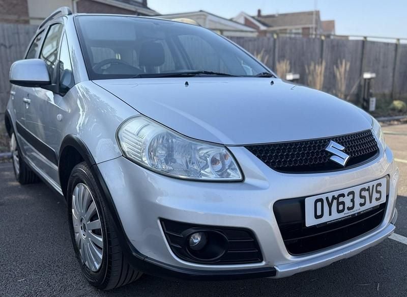 Used Suzuki SX4 SZ3 120 HP (88 kW) 2013 Silver Hatchback