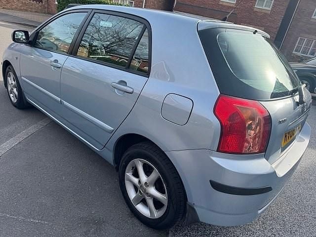 Used Toyota Corolla 109 HP (80 kW) 2006 Blue Hatchback
