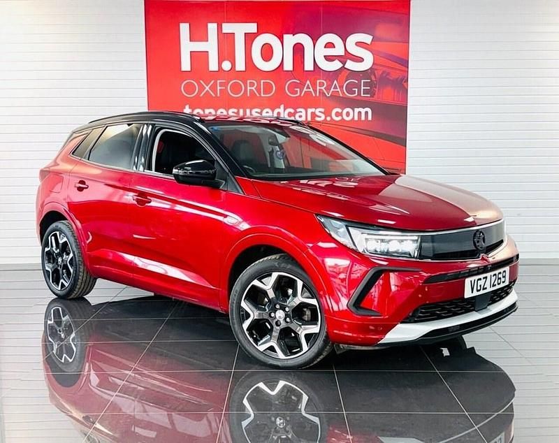 Used Vauxhall Grandland X Ultimate 130 HP (95 kW) 2022 Red SUV