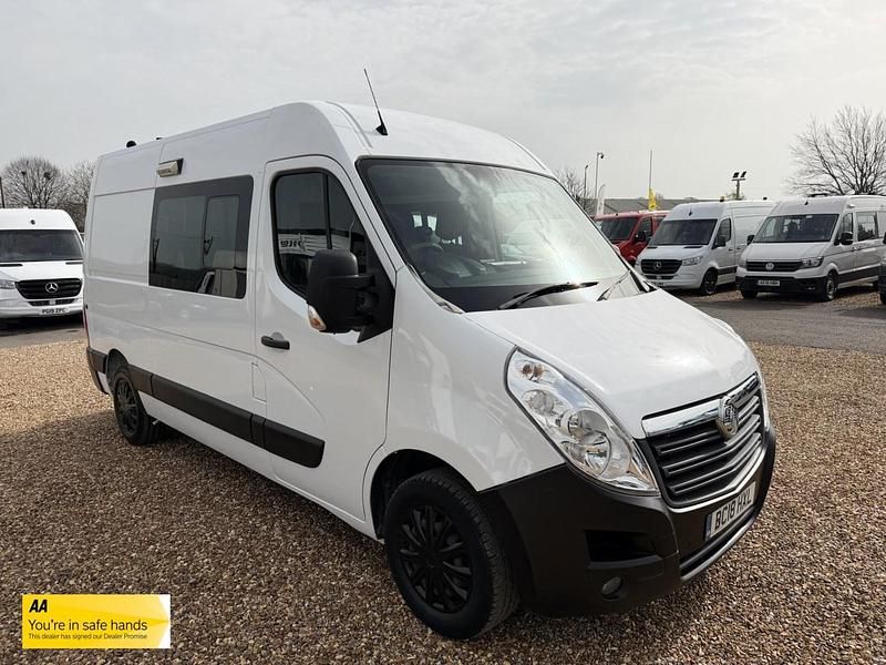 Used Vauxhall Movano 130 HP (95 kW) 2018 White MPV