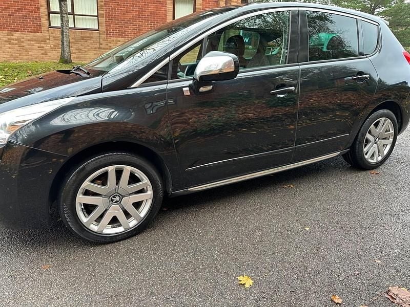 Used Peugeot 3008 S 200 HP (147 kW) 2012 Black Estate