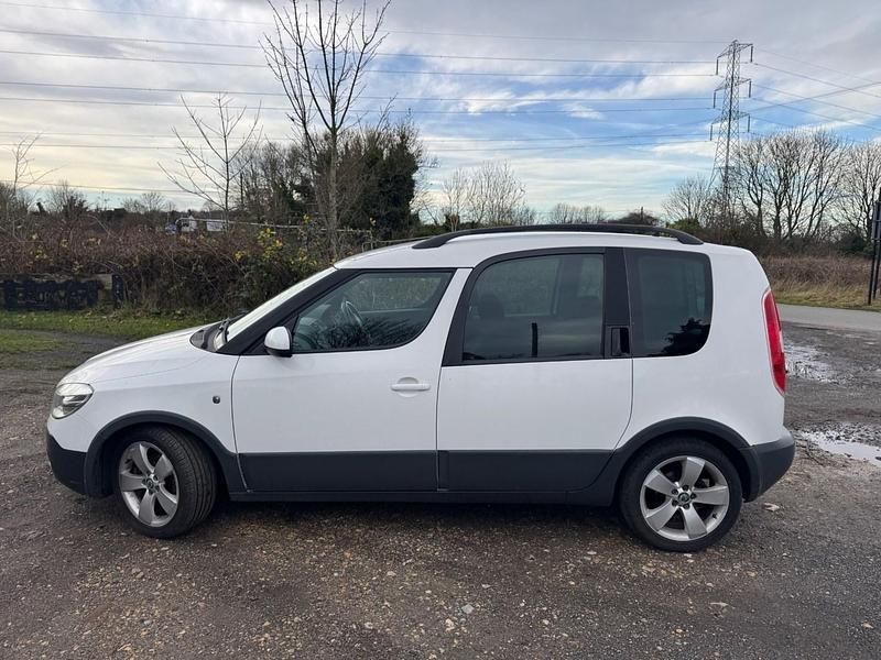 Used Skoda Roomster 105 HP (77 kW) 2012 White MPV
