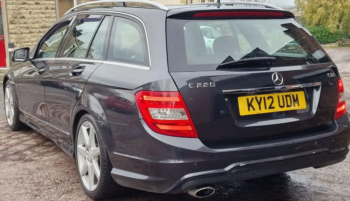 Used Mercedes C220 170 HP (125 kW) 2012 Black Estate