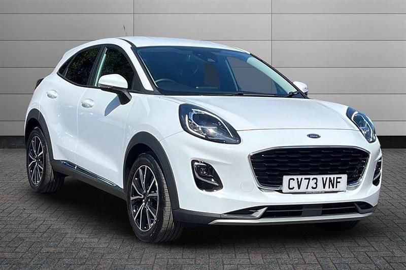 Frozen white Used 2023 Ford Puma Titanium Hatchback | £16,795 (Good price) - Image 1/3