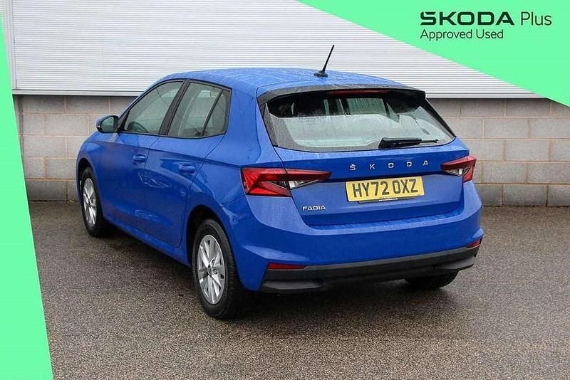 Used Skoda Fabia Comfort 79 HP (58 kW) 2022 Energy blue Hatchback