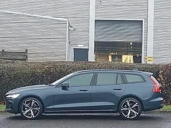 Ny Volvo V60 Plus 197 HK (144 kW) 2025 Blå Kombi