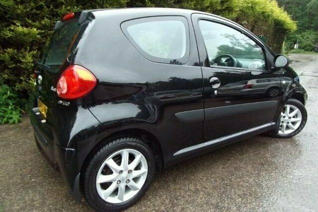 Begagnad Toyota Aygo 2007 Halvkombi