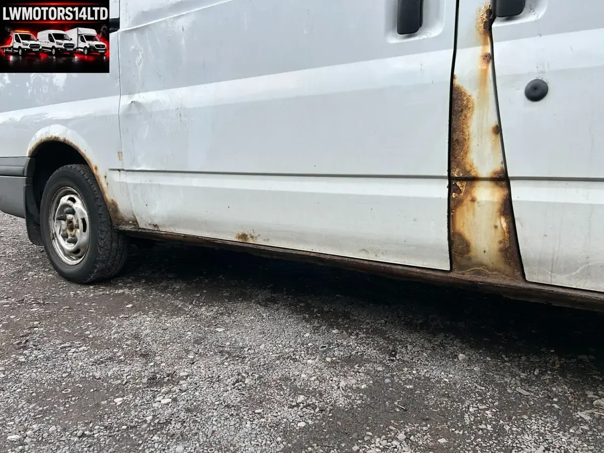 Used Ford Transit 115 HP (84 kW) 2010 White Van