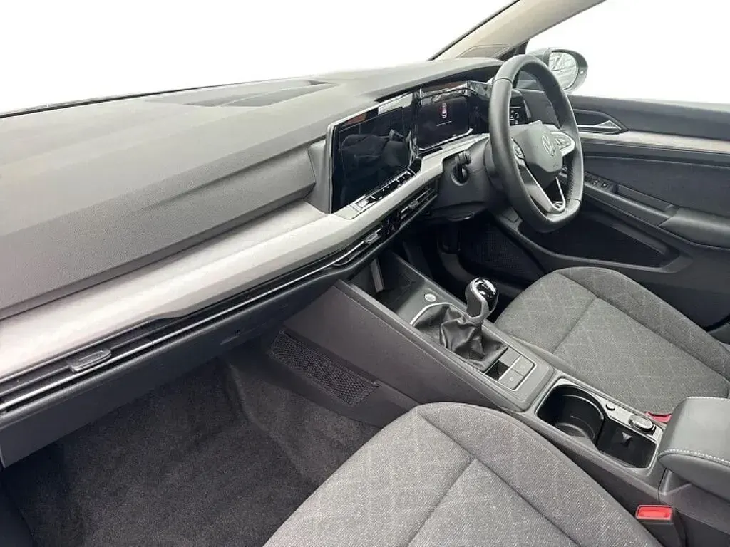 Used VW Golf VIII Life 130 HP (95 kW) 2023 Grey Hatchback