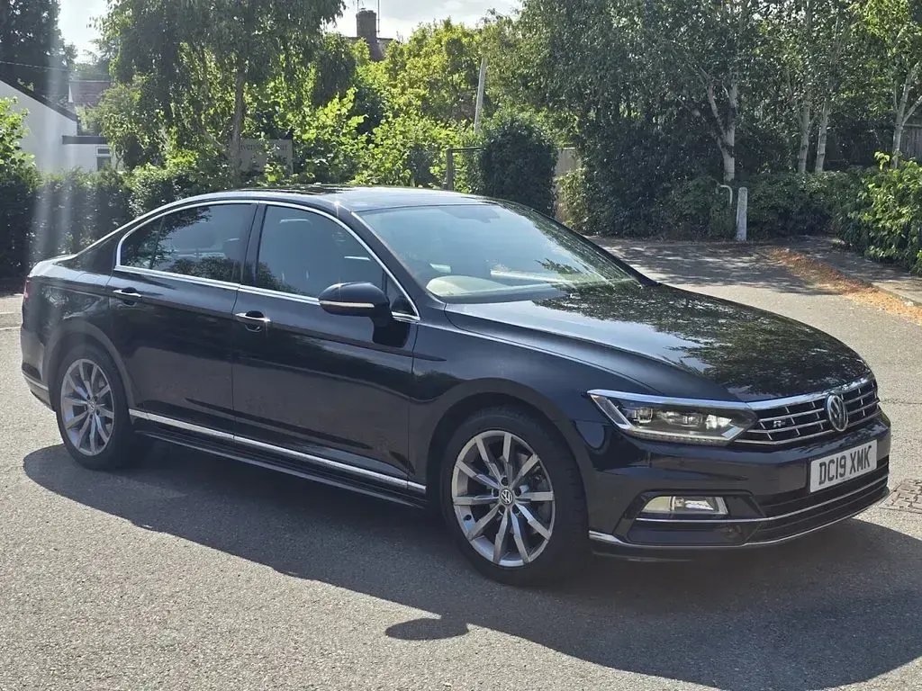Used VW Passat R-line 150 HP (110 kW) 2019 Black Sedan