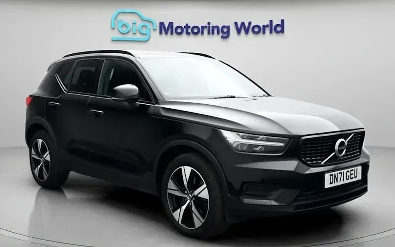 Used Volvo XC40 Plus 211 HP (155 kW) 2021 SUV