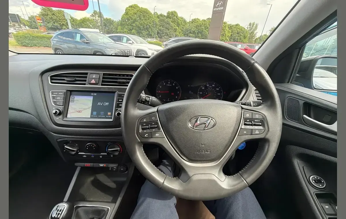 Used Hyundai i20 83 HP (61 kW) 2020 Blue Hatchback