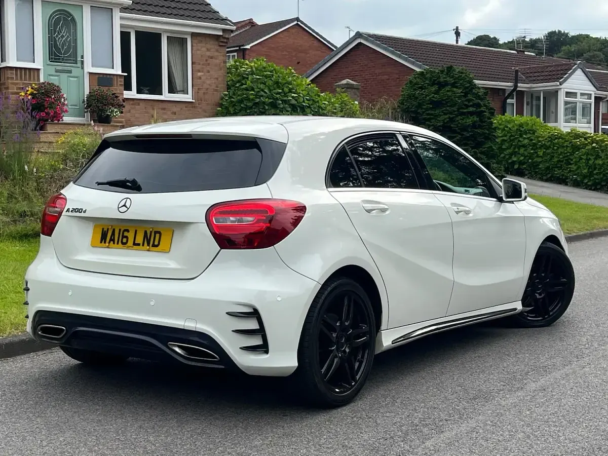 Used Mercedes A200 AMG line 136 HP (100 kW) 2016 White Hatchback