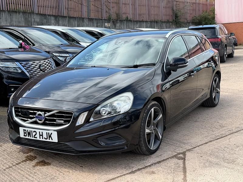 Usado Volvo V60 R-Design 2012 Preto Carrinha