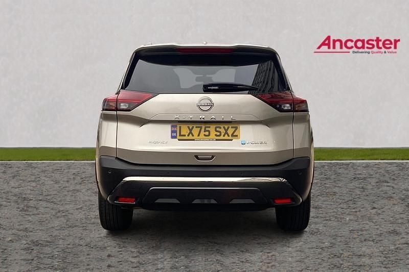 New Nissan X-Trail 211 HP (155 kW) 2025 Champagne silver SUV