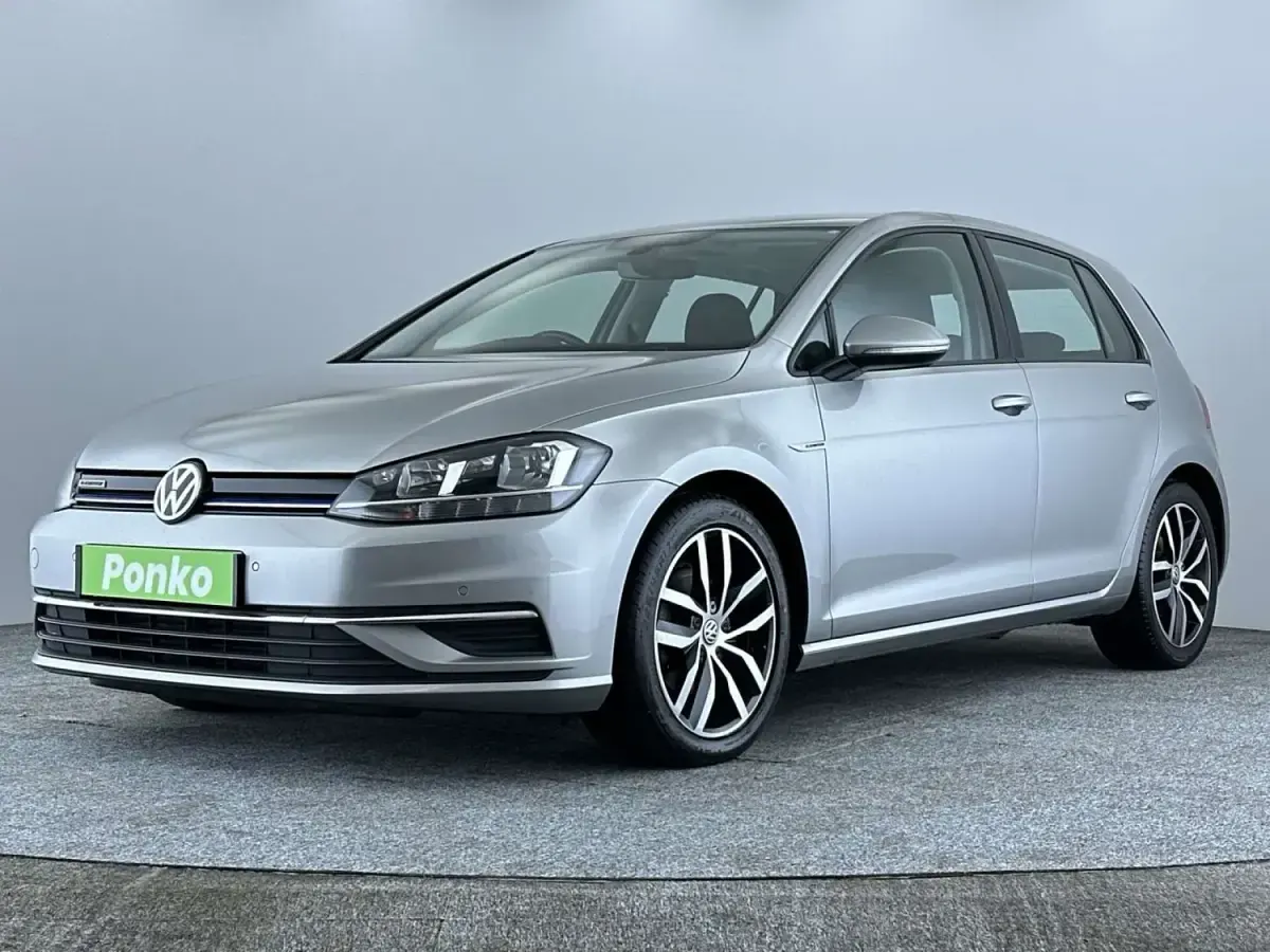 Begagnad VW Golf VII SE 130 HK (95 kW) 2018 Silver Halvkombi