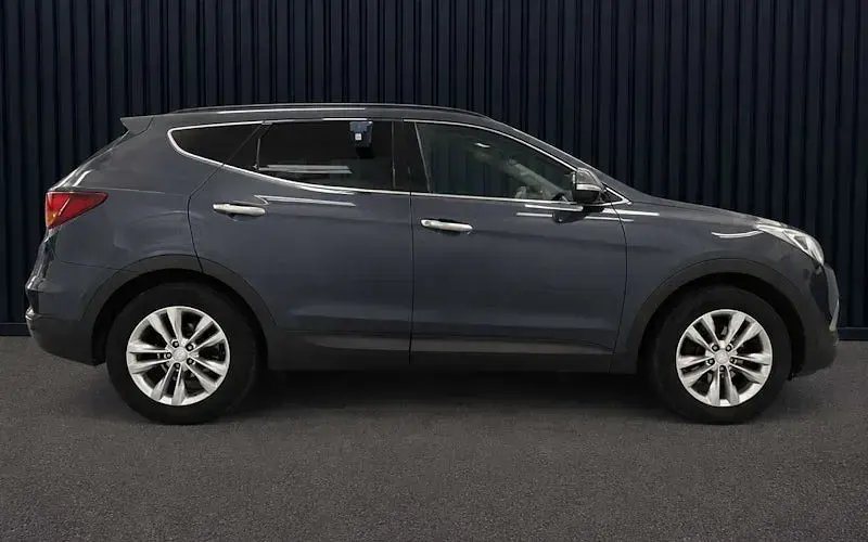 Used Hyundai Santa Fe Premium 200 HP (147 kW) 2018 Blue SUV