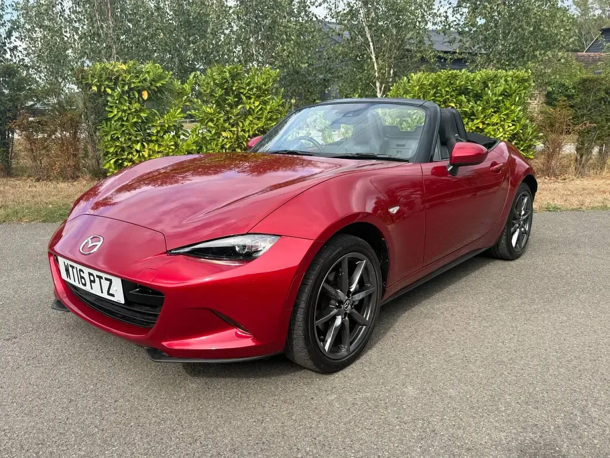 Used Mazda MX5 Inclusive 160 HP (117 kW) 2016 Red Cabriolet