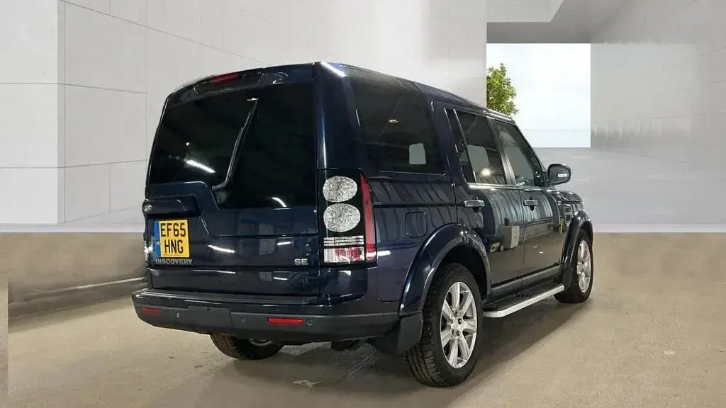 Used Land Rover Discovery 4 SE 2015 Blue SUV