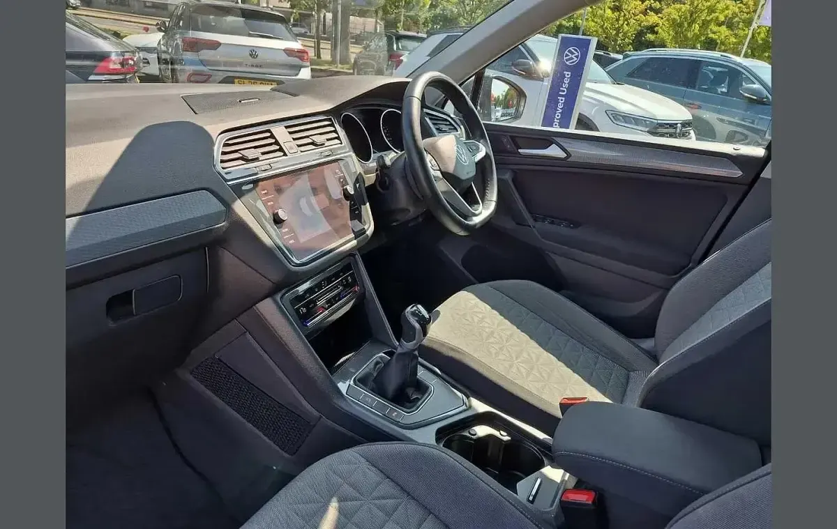 Used VW Tiguan Life 150 HP (110 kW) 2022 Grey SUV