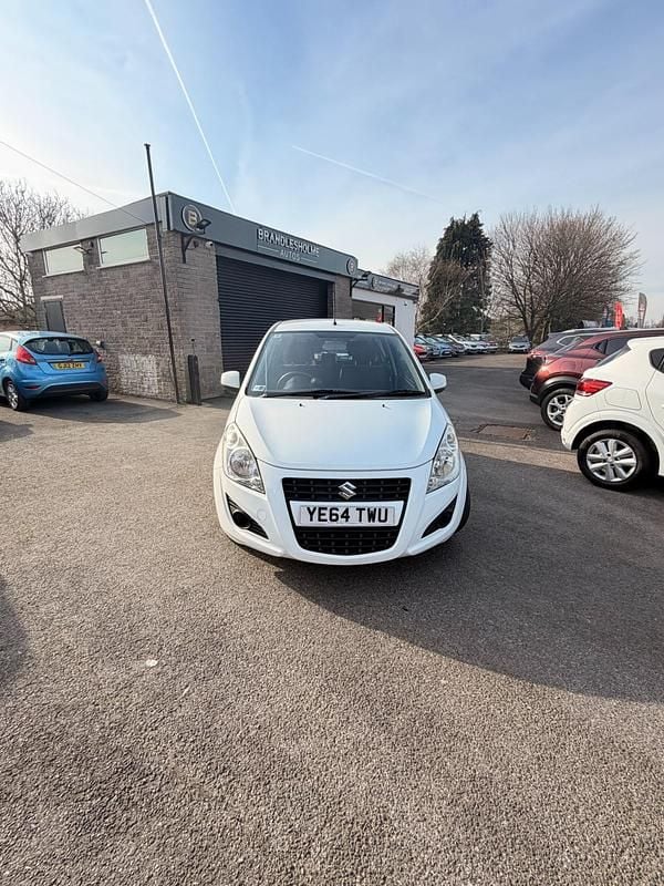 Used Suzuki Splash 94 HP (69 kW) 2014 White Hatchback