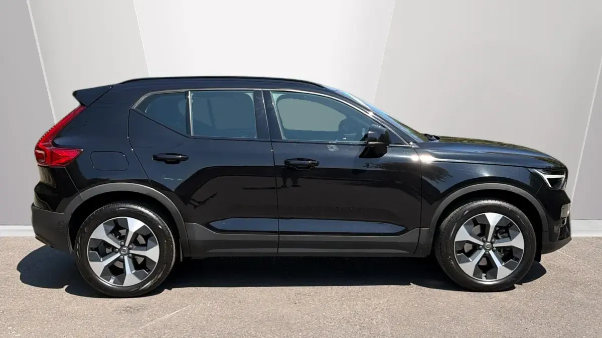 Used Volvo XC40 Plus 163 HP (119 kW) 2024 Black SUV