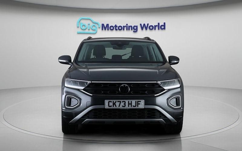 Used VW T-Roc Life 150 HP (110 kW) 2025 SUV