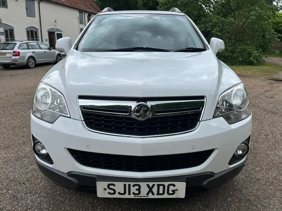 Used Vauxhall Antara 2013 White SUV