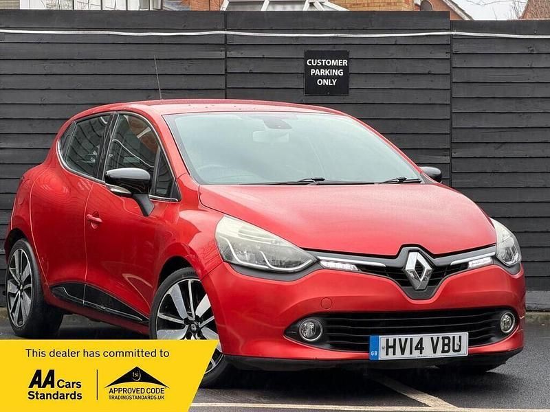 Used Renault Clio IV Dynamique 2014 Red Hatchback